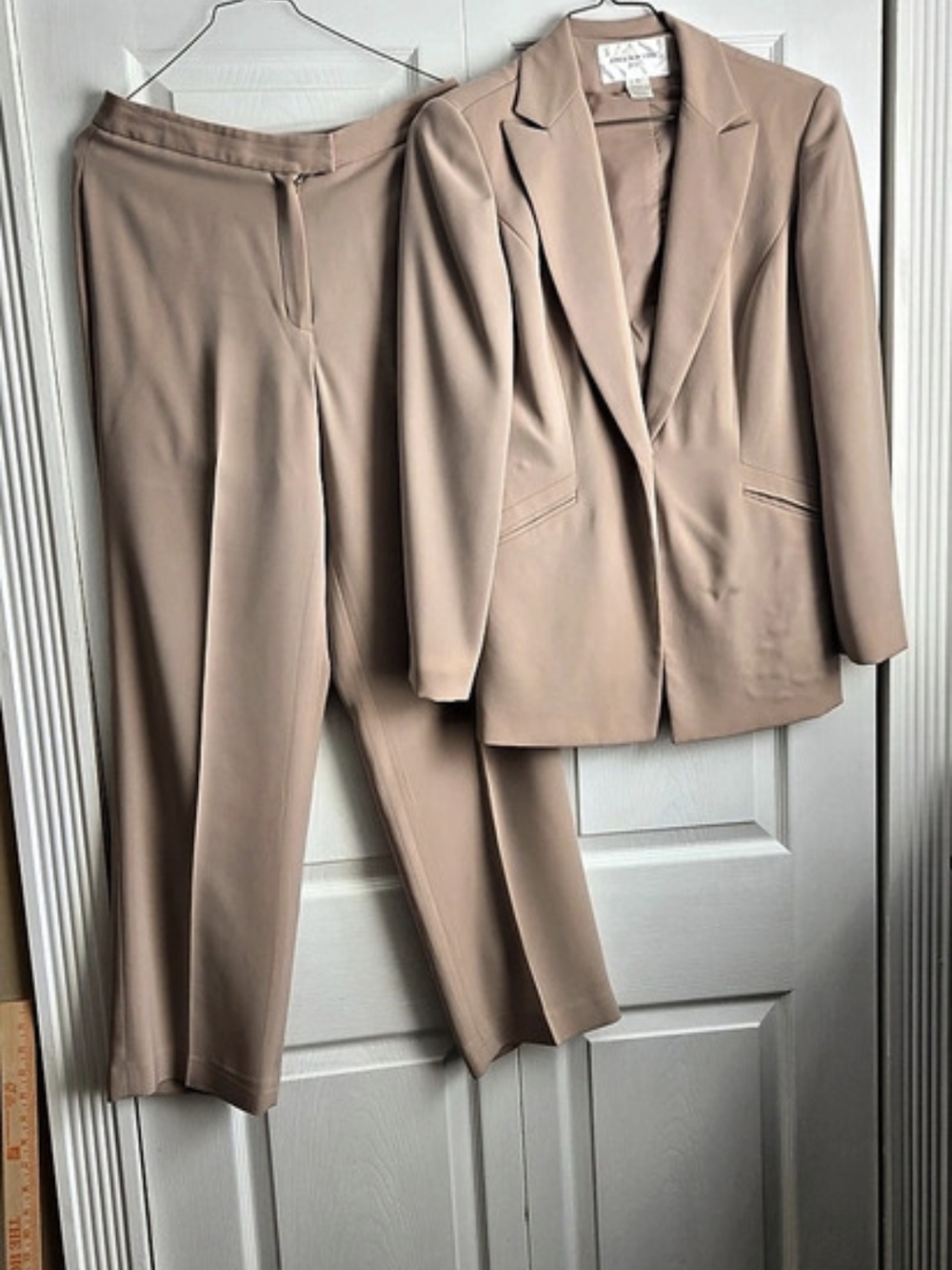 Jones New York Suit in Tan Size 8